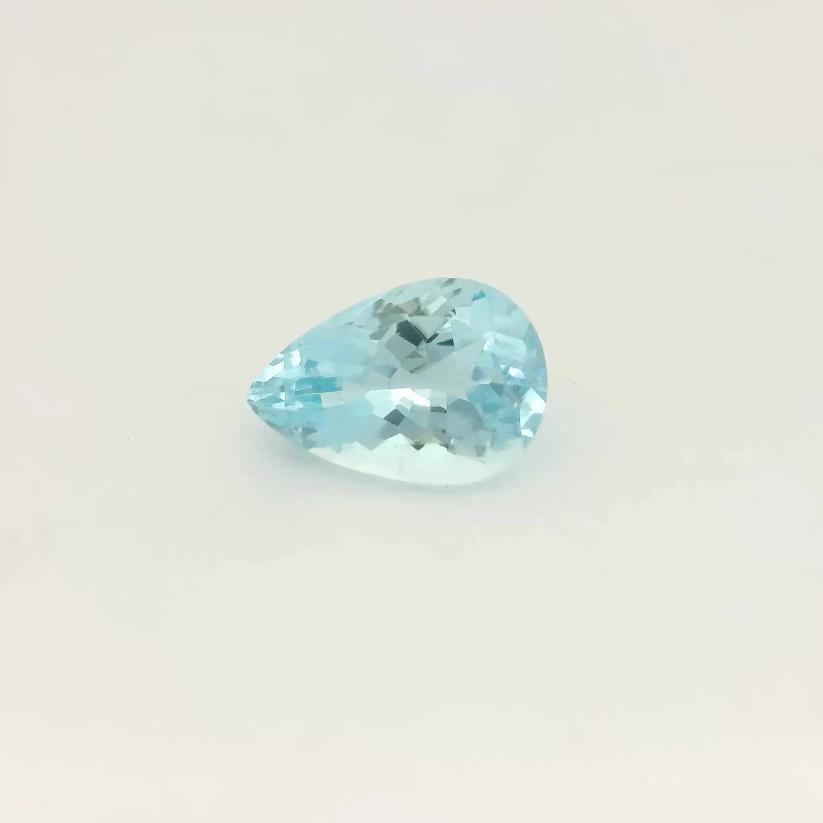 1.87ct Pear Natural Aquamarine (Colour Blue, Clarity Eye Clean, Cut Faceted)