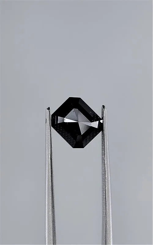 2.65ct Emerald Natural Diamond (Colour Fancy Black, Clarity VVS2, Cut EX, GIA Certified)