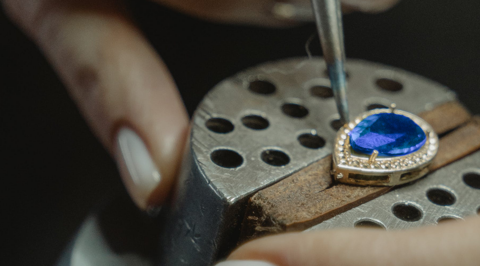 Sapphire Engagement Rings
